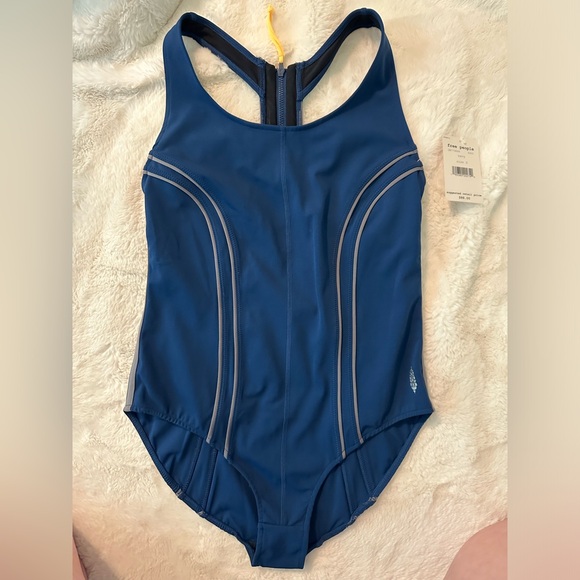 Free People Movement Delta Bodysuit Size Small NWT - Picture 3 of 9